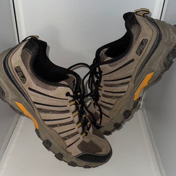 Men's FILA Brown Hiking Shoes - Picture 5 of 7